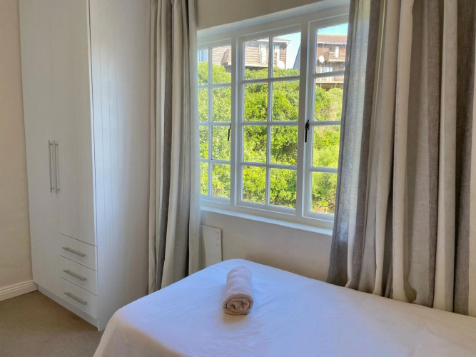 8 Settler Sands Beachfront Accommodation Sea View