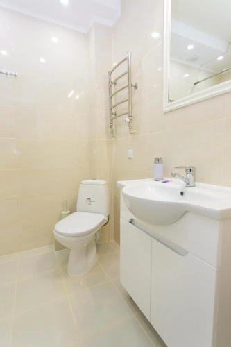APARTlUX