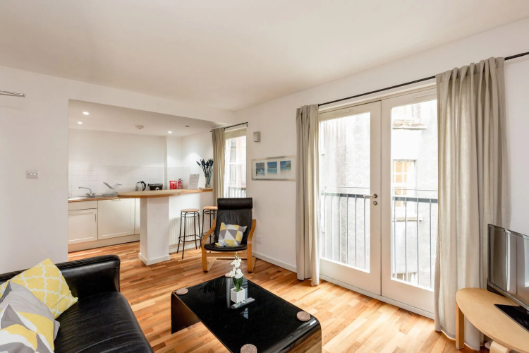 Silver Lining - Mile ApartmentsOver view