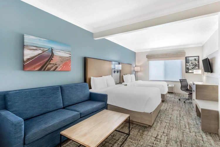 Quadruple Suite