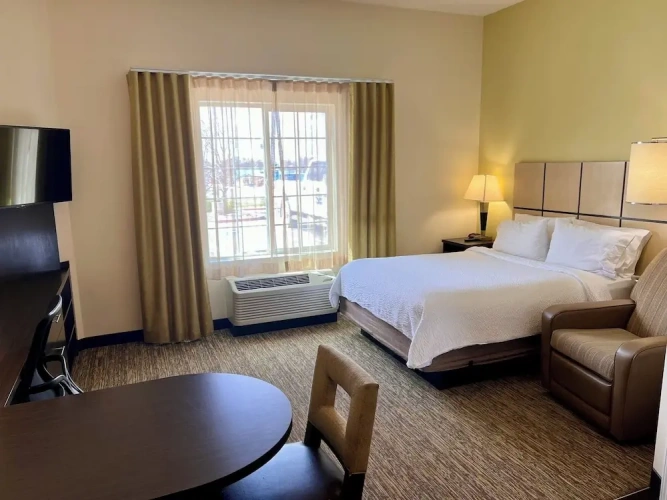 Standard Double Suite