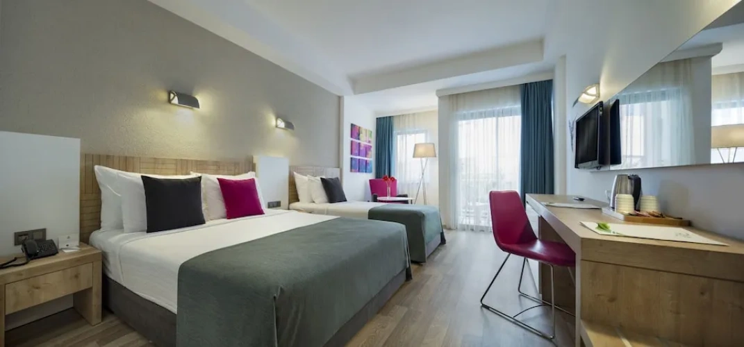 Standard Triple room