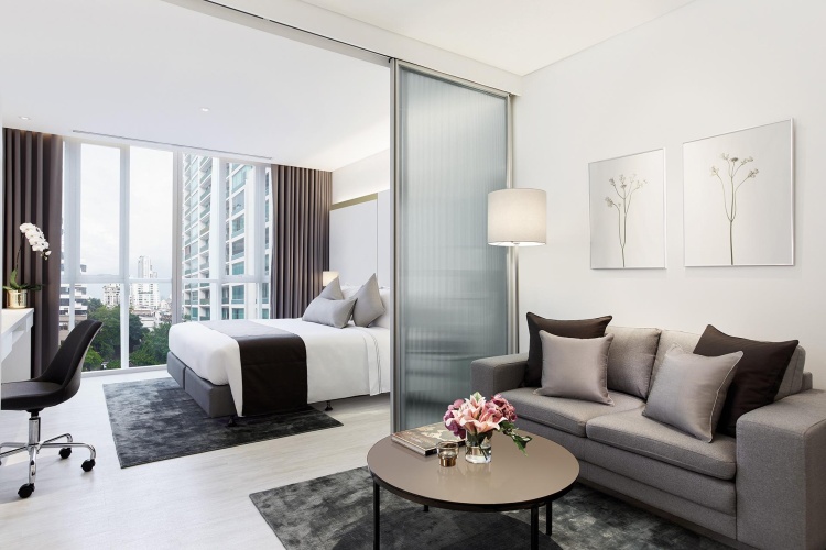 1 Bedroom Deluxe Suite