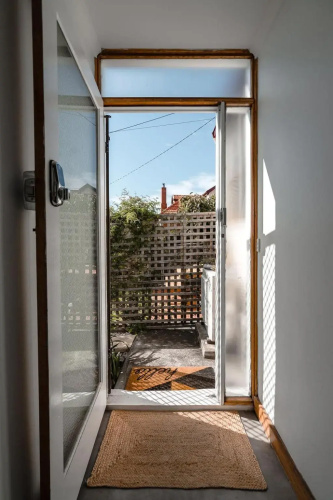 Ms Sophia's Studio Apartment