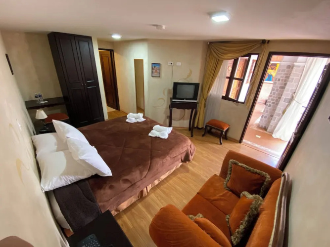 Golden Rest Ecuador