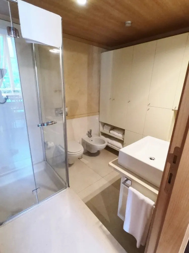 Lake view Apartment