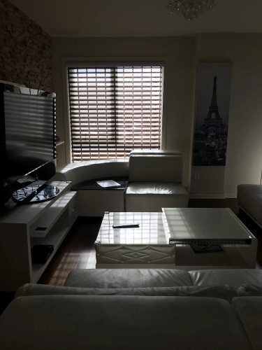 Laval centre apartment