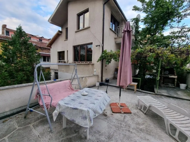 2 Bedrooms Cottage