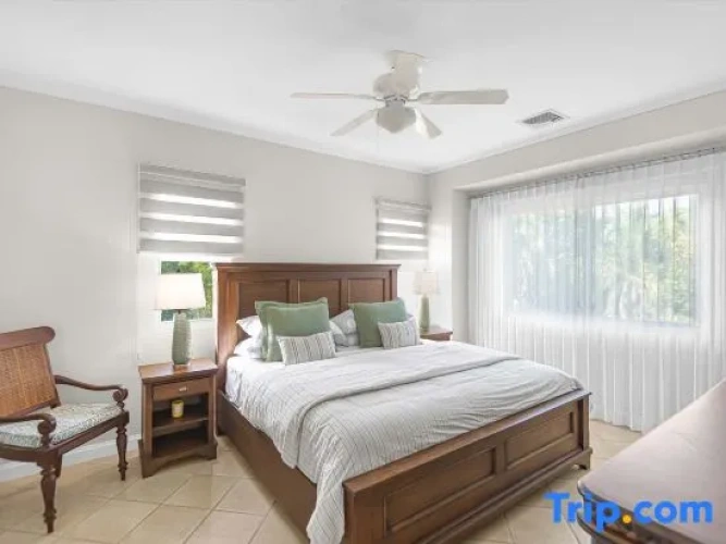 3 Bedrooms Apartment