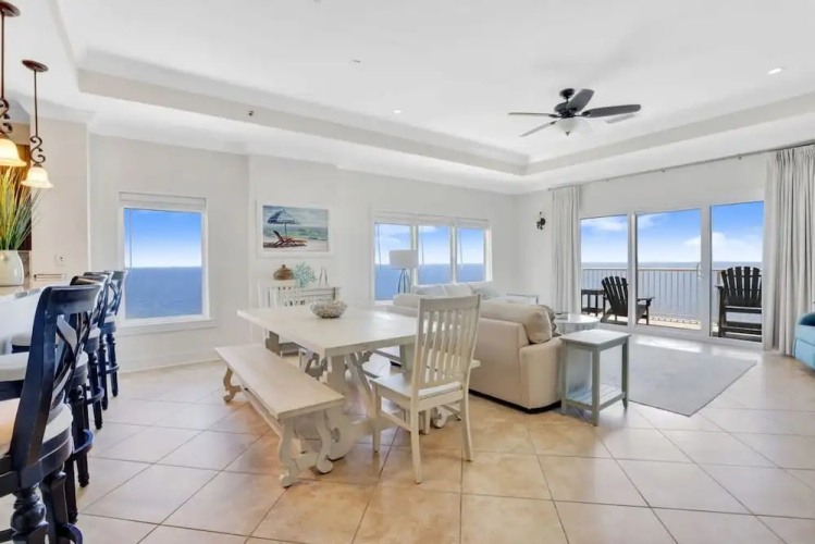 Beachfront Escape Sleeps 10 Incredible Views
