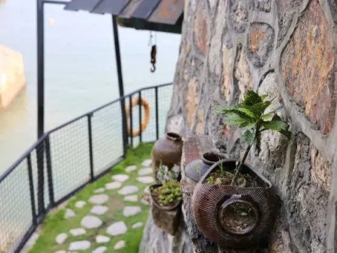 Youhai Dechuang Inn