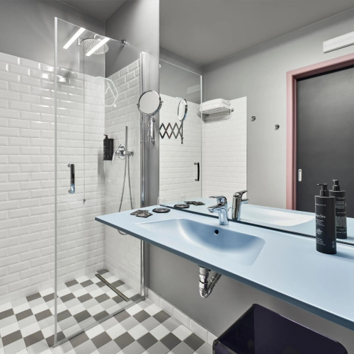 The Modernist Hotel photo 9