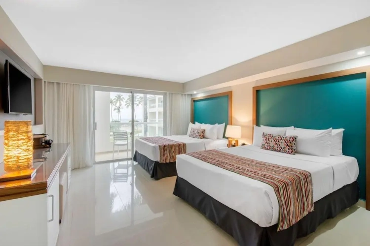 Deluxe Family room