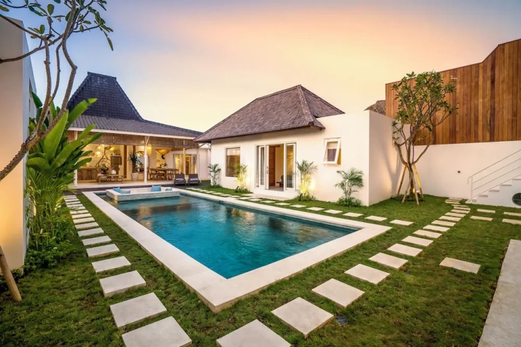 6 Bedrooms Deluxe Villa with balcony and with pool view