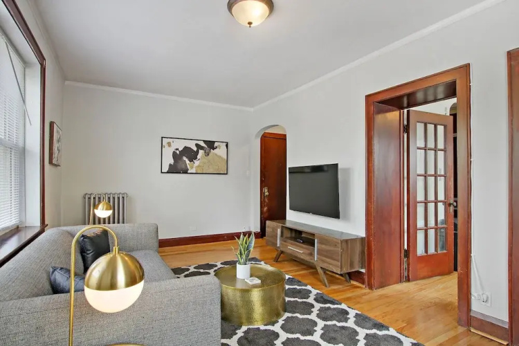 Prime 1BR Apt - Cullom F2