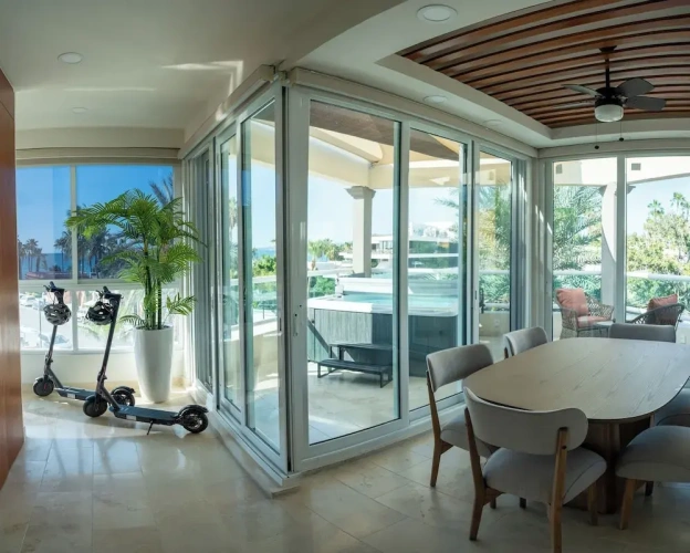 2 Bedrooms Deluxe Apartment with sea view