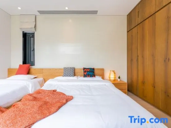 2 Bedrooms Double Villa
