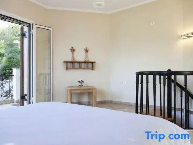 3 Bedrooms Villa