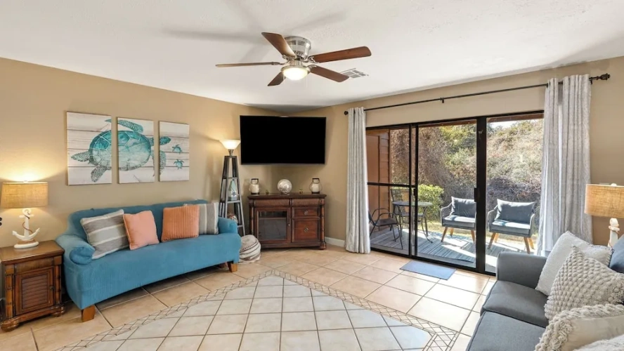 2 Bedrooms Apartment