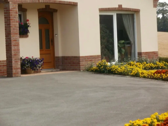 2 Bedrooms Apartment