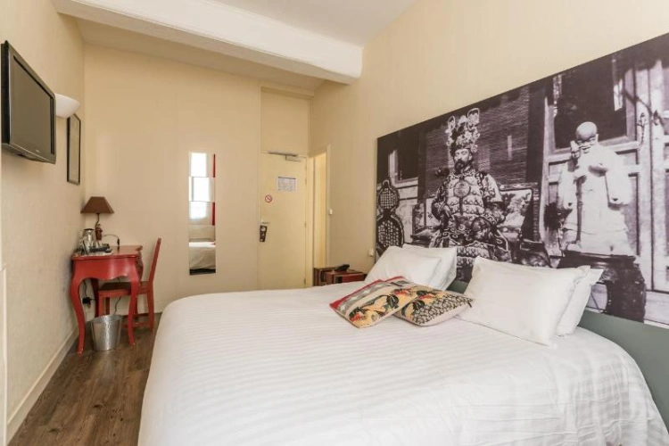 Standard Double room with view