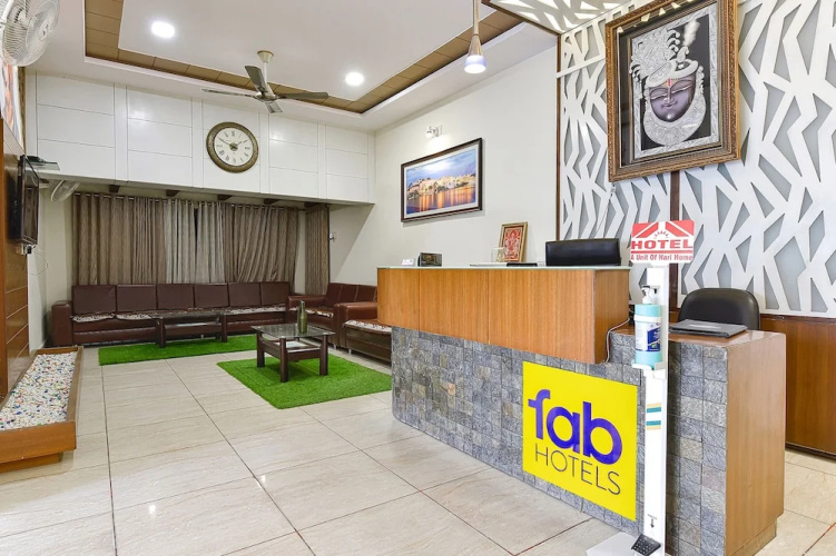 Fabhotel Royal Icon