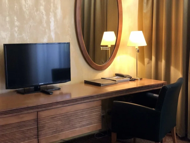 2 Bedrooms Suite with balcony