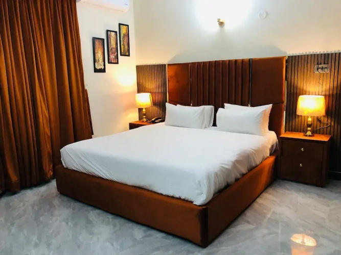 Royal Executive Guest House