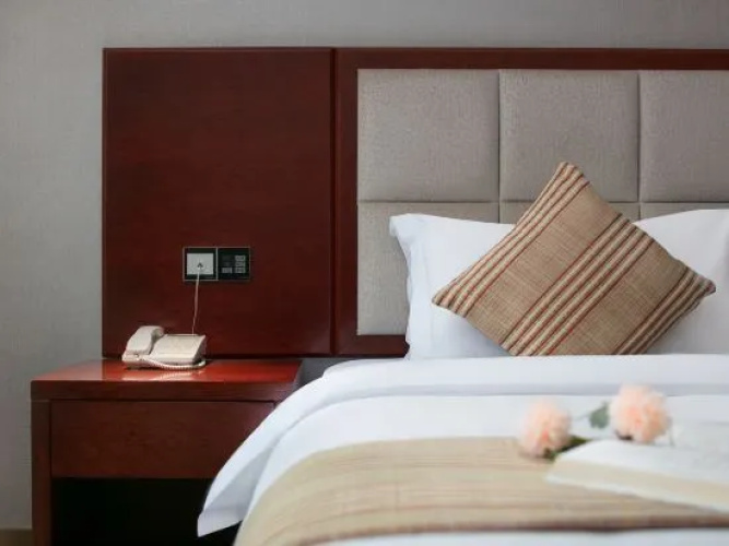 Baihe Hotel (Foshan Lecong Tianyoucheng)