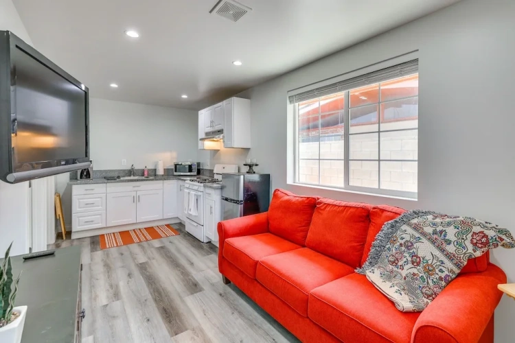 1 Bedroom Apartment