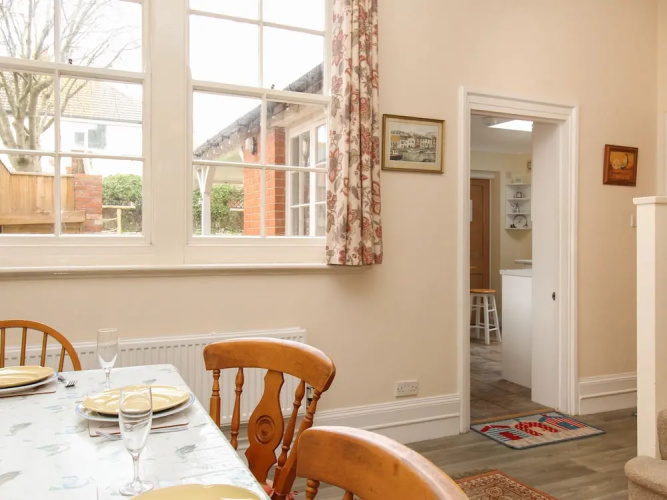 Badbury Lodge