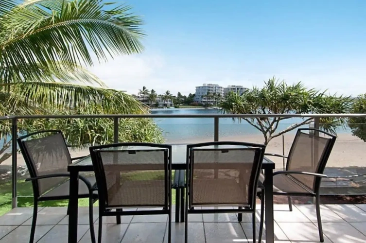 2 Bedrooms Apartment with balcony and with river view
