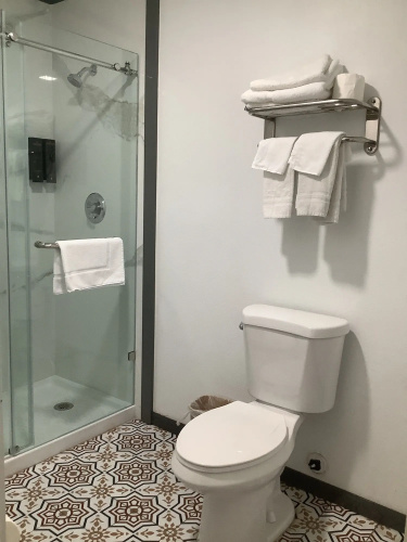 Super 8 by Wyndham Oceanside Downtown