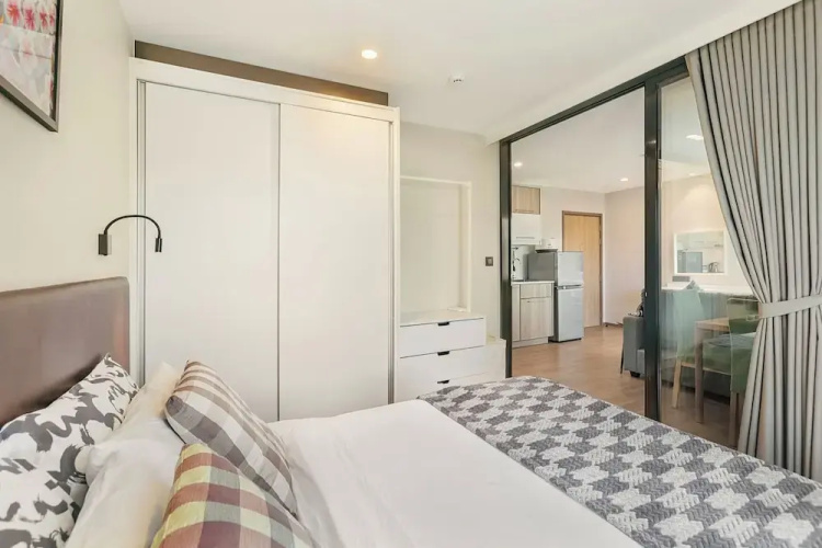 One bedroom Condo in Title V Condo 310