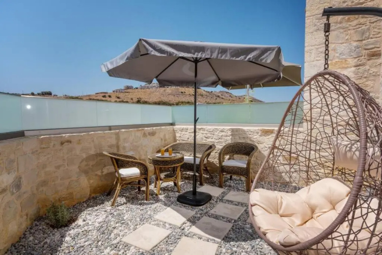 Leon Suite, seafront residence!