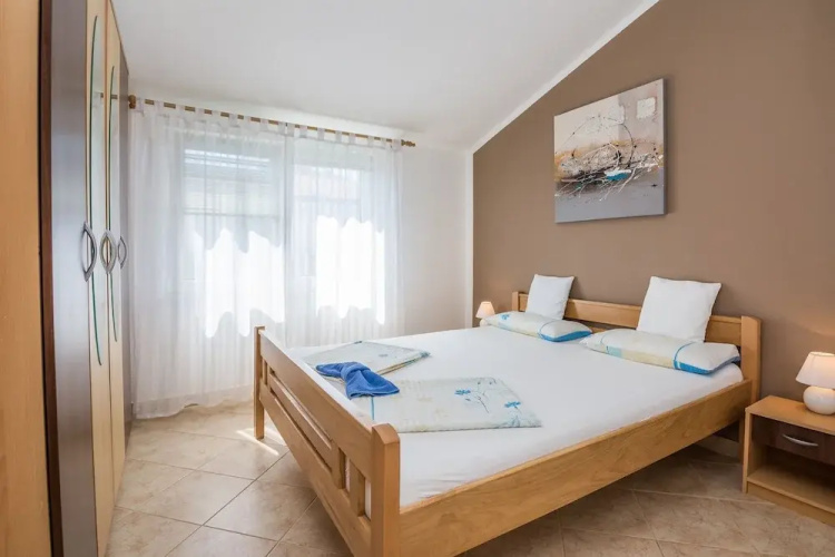 Apartments Dragan