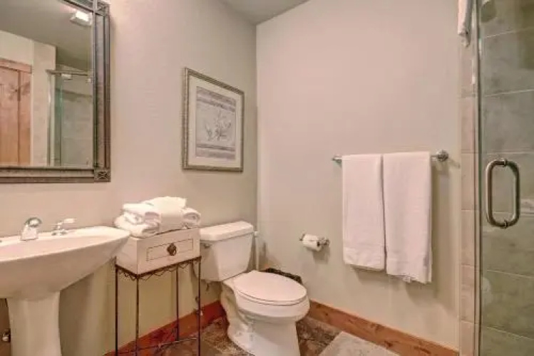 18 Autumn Brook Condo