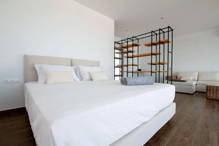 Alana Suites