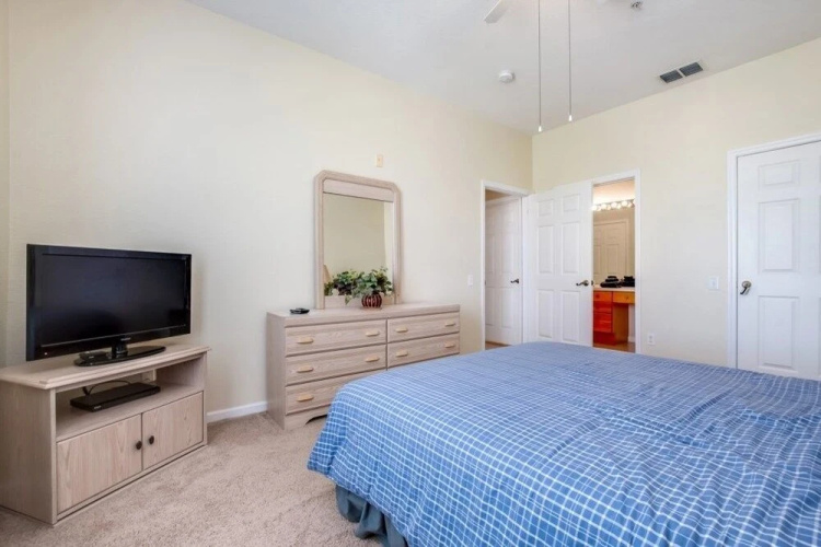 2307butterway 3 Bedroom Condo by Redawning
