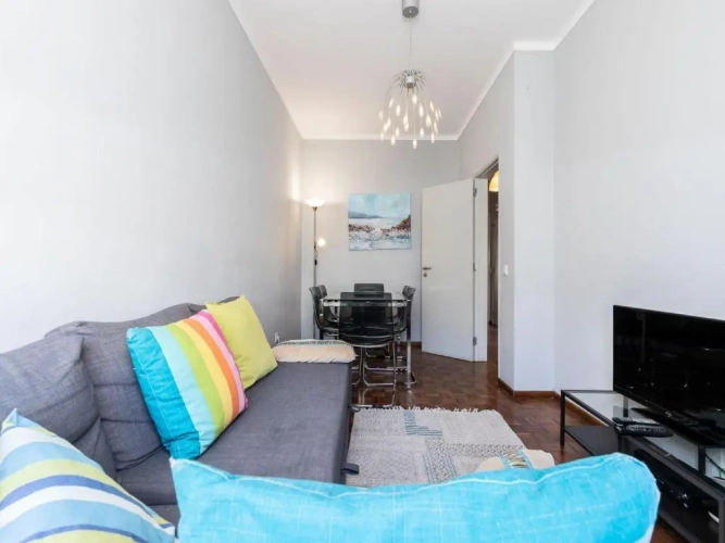 2 Bedrooms Apartment