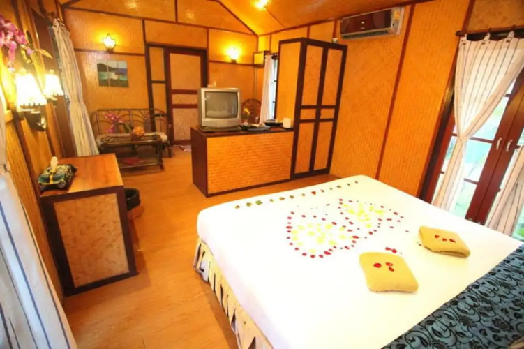 Bamboo Hideaway Samui Resort