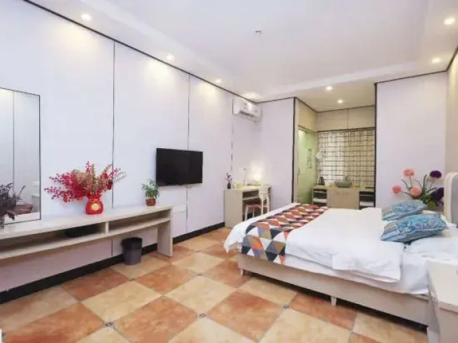 Yanzihu Huayuan Hotel