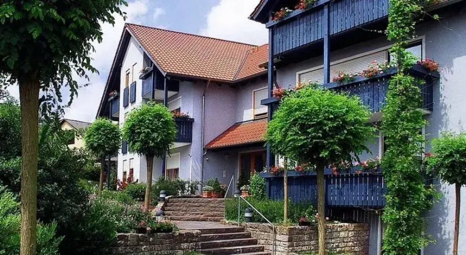 Hotel-Restaurant Weinhaus Flach