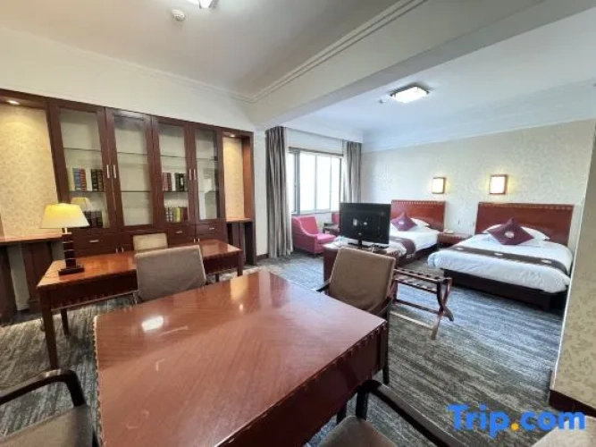 Deluxe Twin Suite