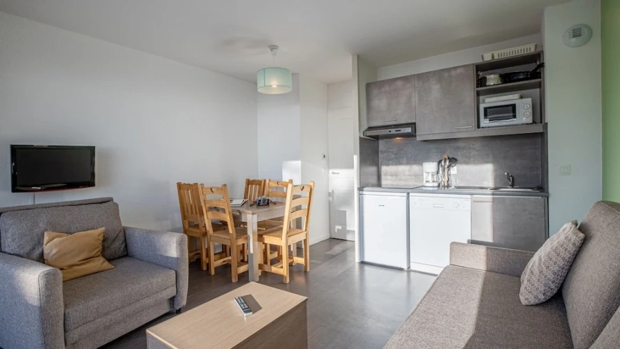 1 Bedroom Apartment with balcony