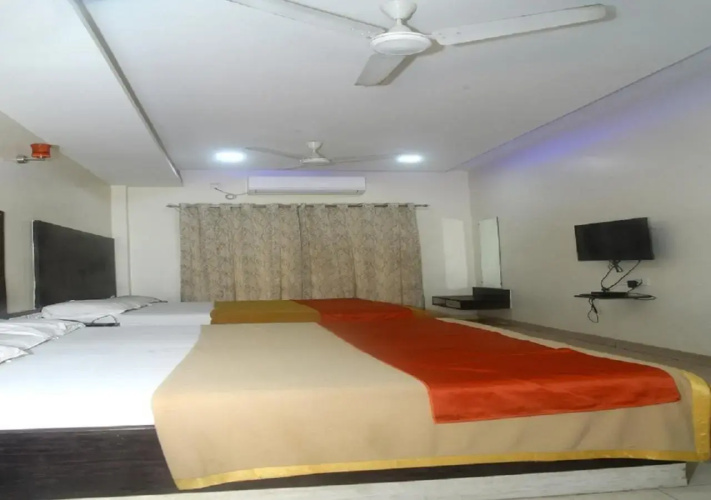 Hotel Radhika Pune
