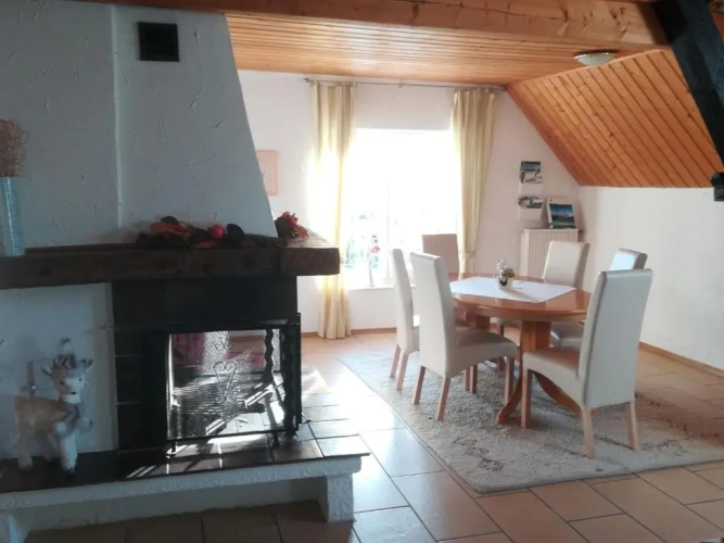 3 Bedrooms Apartment