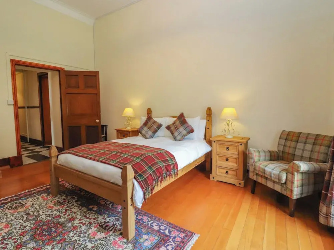 Rob Roy Apartment