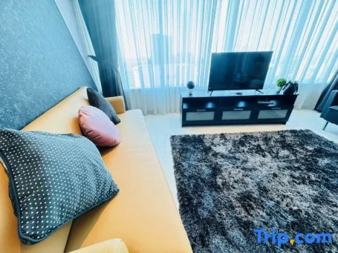 3 Bedrooms Apartment