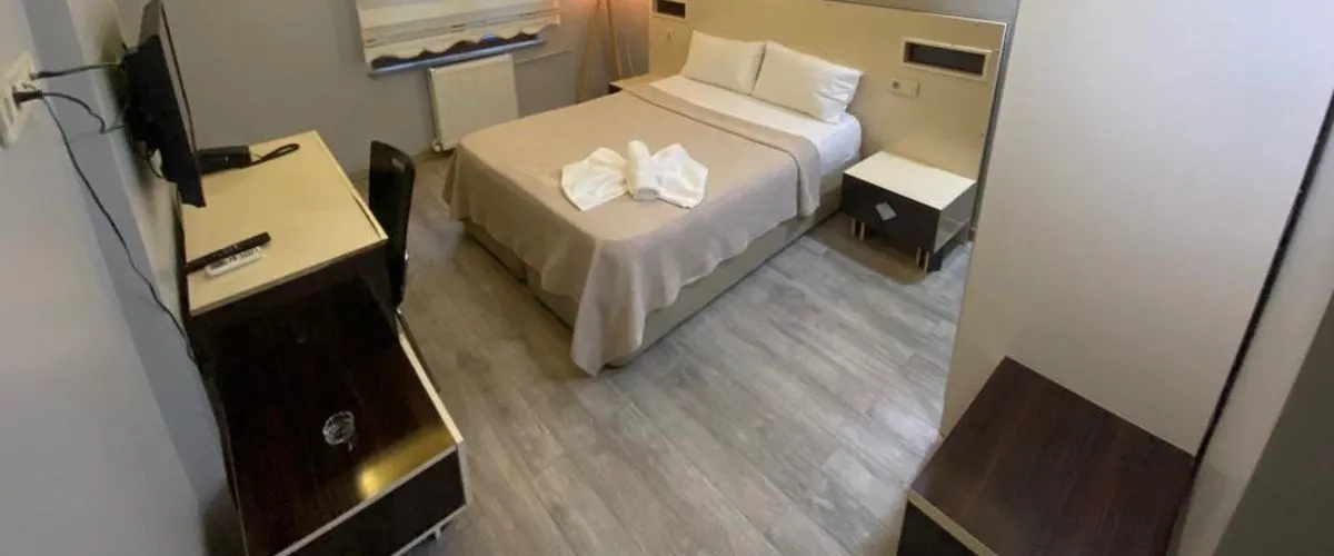 Grand 53 Hotel